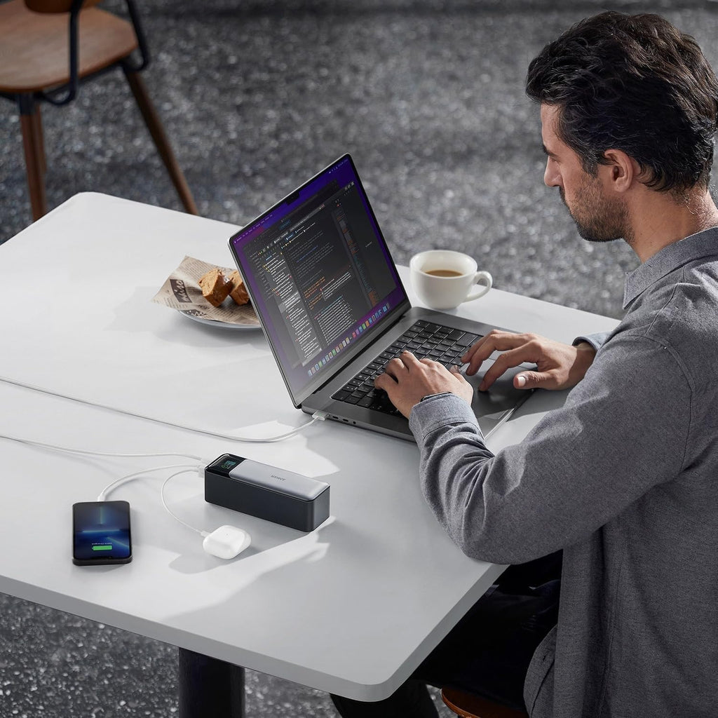 Anker 737 PowerCore 24K Powerbank 24.000 mAh, 140W, USB-C, Fast Charging, Schwarz
