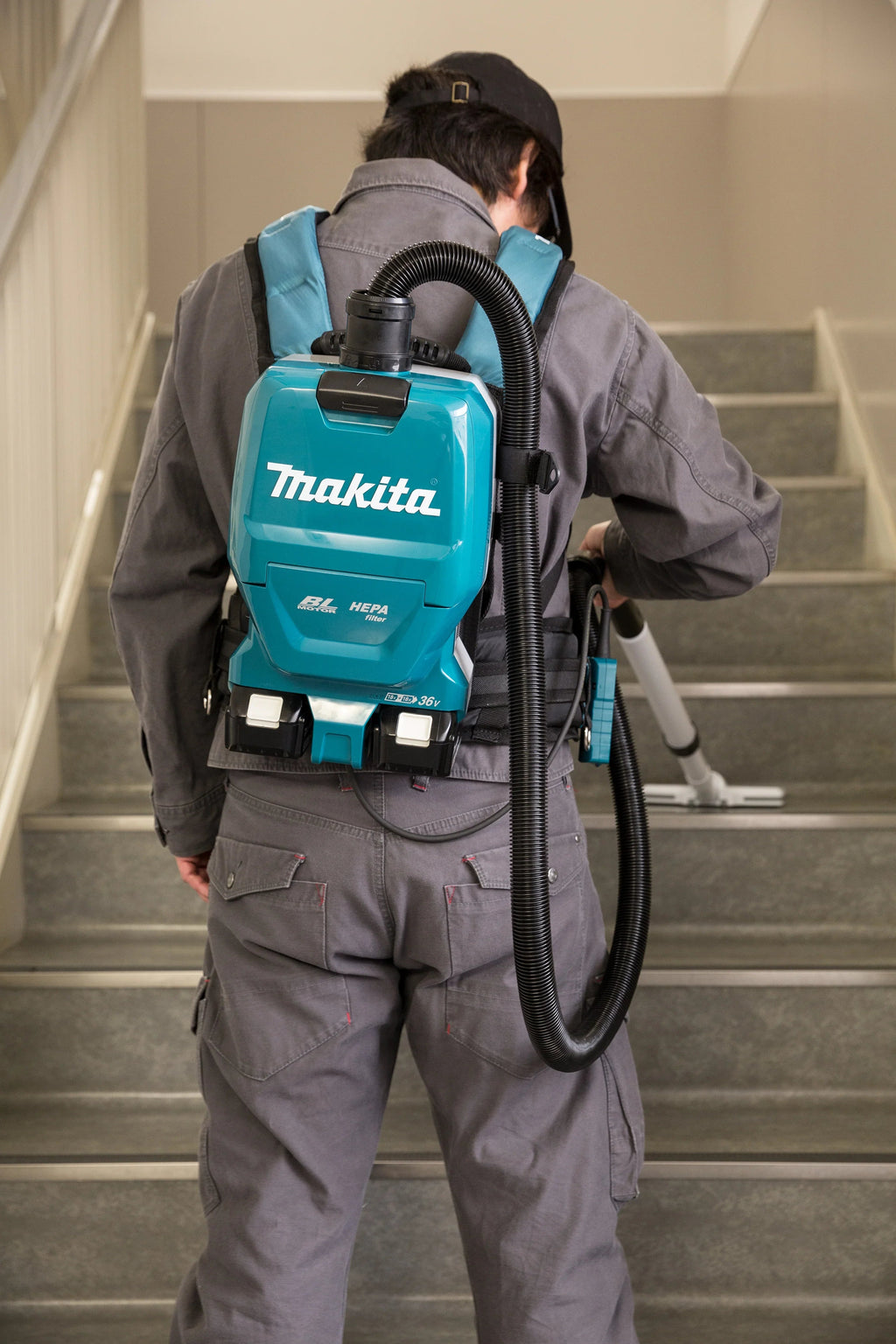 Makita 18v DVC261TX25 Hepa Cordless Backpack Vacuum - Full kit